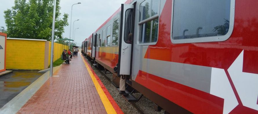 Voyage en train à travers les Balkans jusqu'en Albanie 