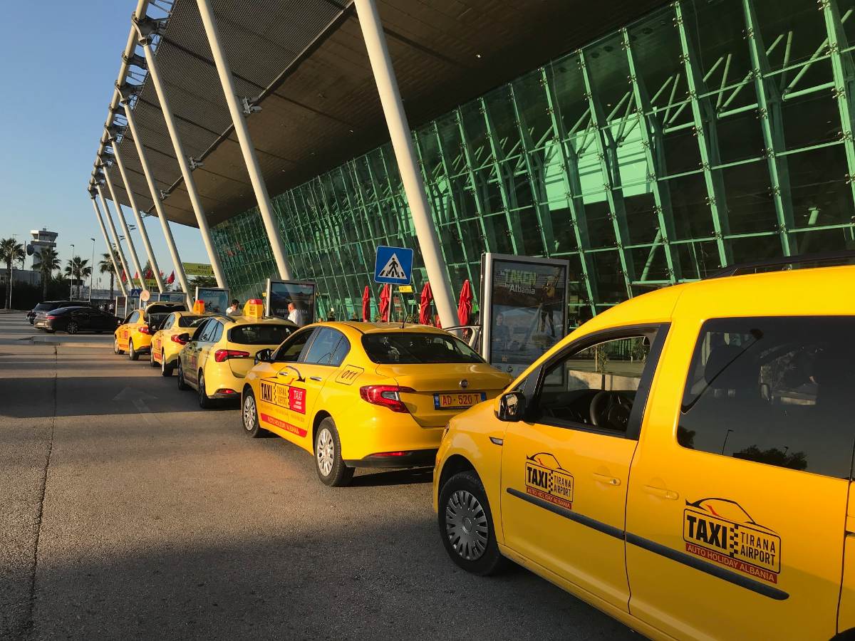 les taxis sont chers en Albanie